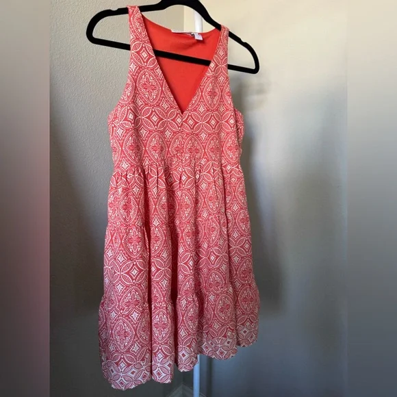 Sold. 🌺Sincerely Jules Coral Print V-Neck Sundress - Picture 2 of 4